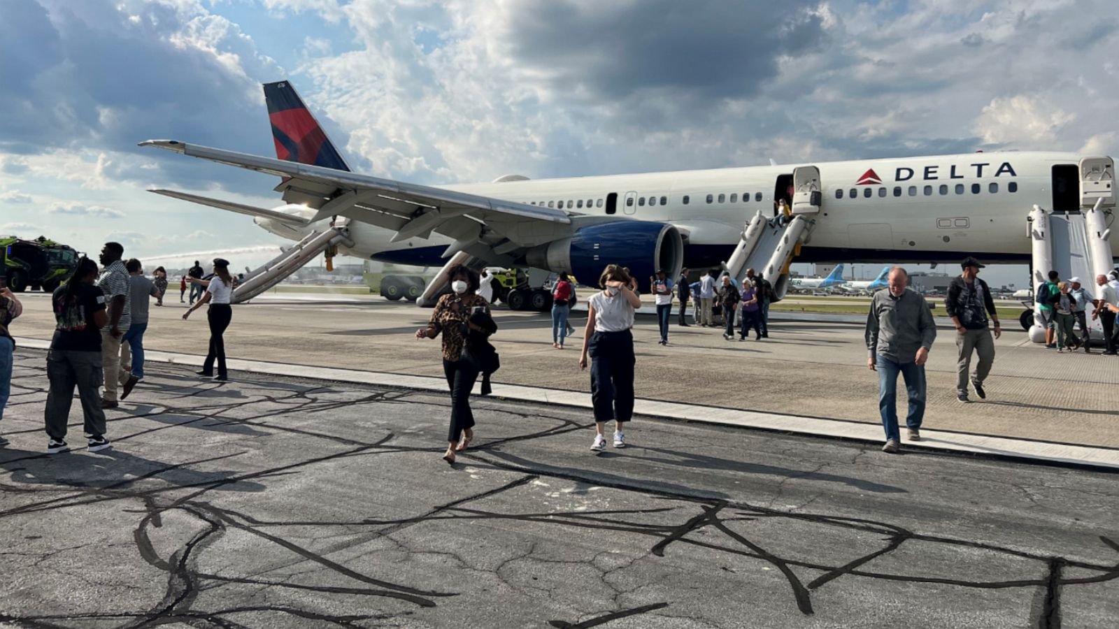 delta emergency landing